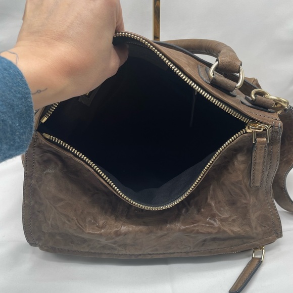 GIVENCHY Tumbled Sheepskin Pandora - Picture 9 of 9